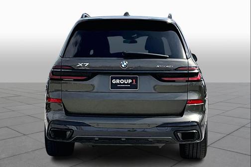 2025 BMW X7 xDrive40i
