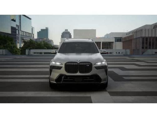 2026 BMW X7 M60i