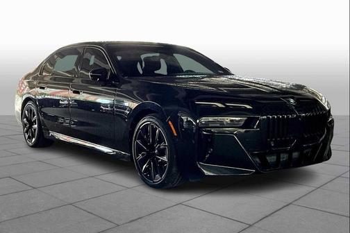 2023 BMW 740 i
