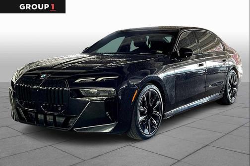 2023 BMW 740 i