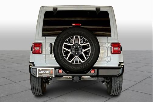 2024 Jeep Wrangler 4-Door Sahara 4x4