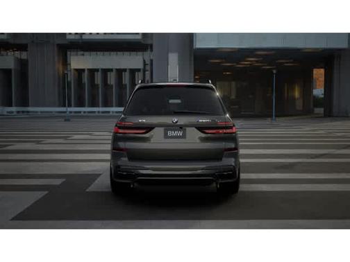 2026 BMW X7 M60i
