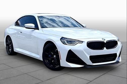 Mineral White Metallic 2025 BMW 230 230i