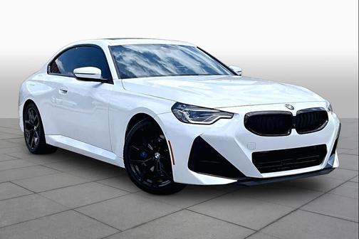 Mineral White Metallic 2025 BMW 230 230i