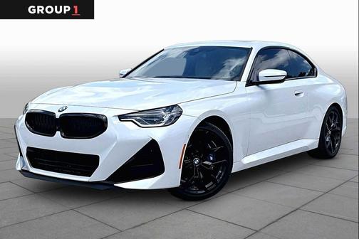 Mineral White Metallic 2025 BMW 230 230i