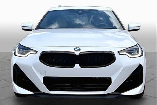 Mineral White Metallic 2025 BMW 230 230i
