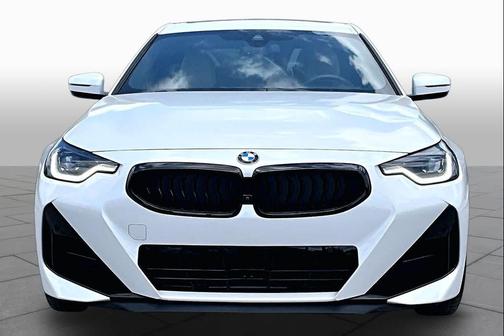 Mineral White Metallic 2025 BMW 230 230i
