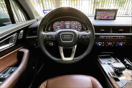2019 Audi Q7 55 Premium Plus