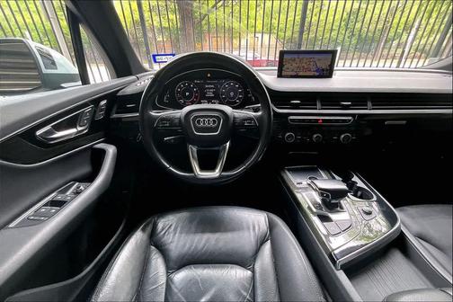 Glacier White Metallic 2017 Audi Q7 3.0T Premium