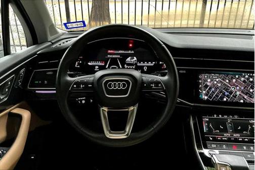 2022 Audi Q7 45 Premium Plus