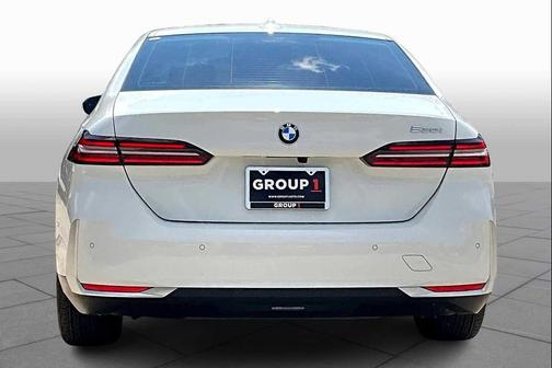 2025 BMW 530 i