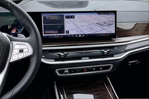 Gray 2026 BMW X7 xDrive40i