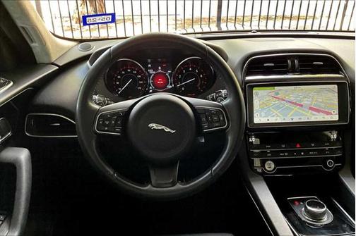 2019 Jaguar F-PACE 25t Premium