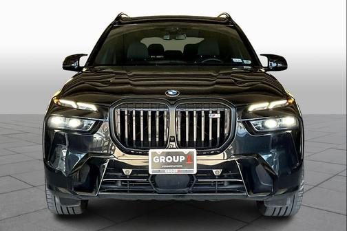 2023 BMW X7 M60i