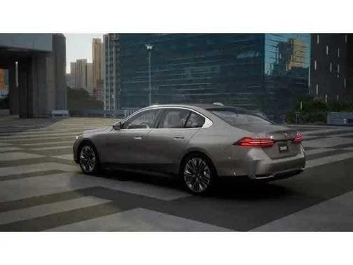 Gray 2027 BMW 530 i