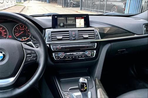 2018 BMW 330e iPerformance