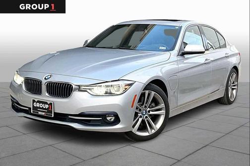 2018 BMW 330e iPerformance