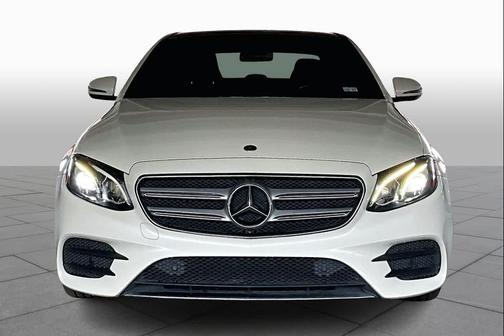 designo Diamond White Metallic 2019 Mercedes-Benz E-Class E 300
