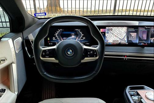 2023 BMW iX M60