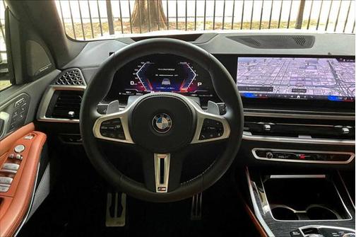 2025 BMW X7 M60i