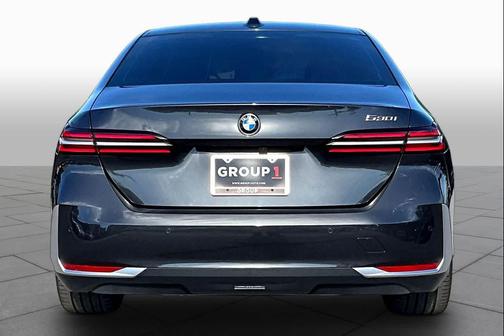 Dark Graphite Metallic 2026 BMW 530 530i