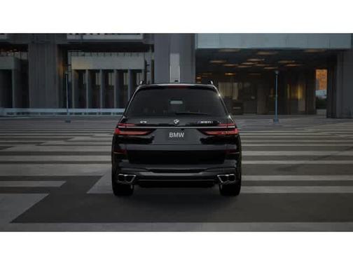 2025 BMW X7 M60i