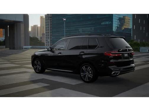 2025 BMW X7 M60i