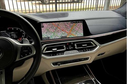 2022 BMW X7 M50i