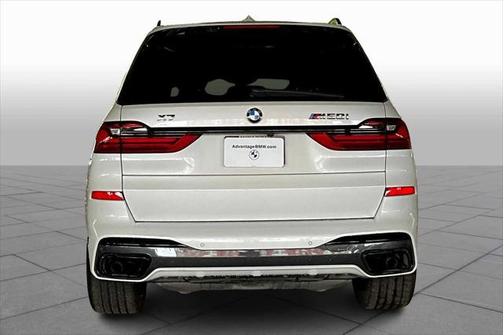 2022 BMW X7 M50i