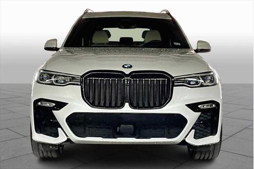 2022 BMW X7 M50i