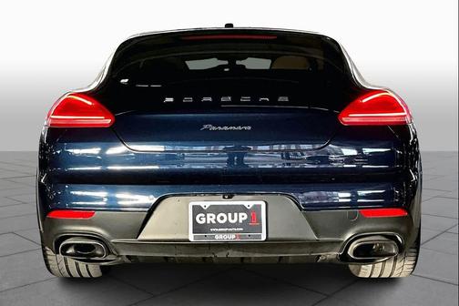 2016 Porsche Panamera Edition