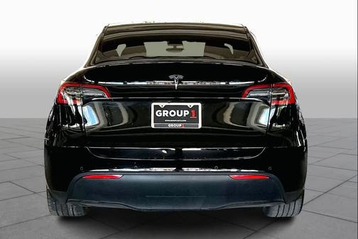 2021 Tesla Model Y Standard Range Rear-Wheel Drive