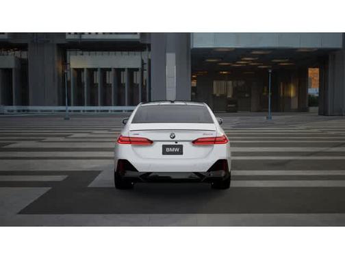 2026 BMW 550e xDrive