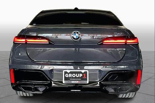 2023 BMW 760 i xDrive