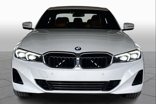 Mineral White Metallic 2023 BMW 330 330i