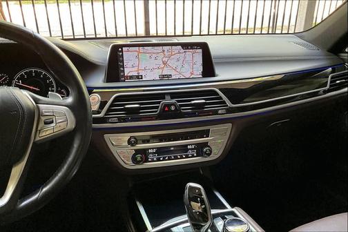 Arctic Gray Metallic 2018 BMW 750 I