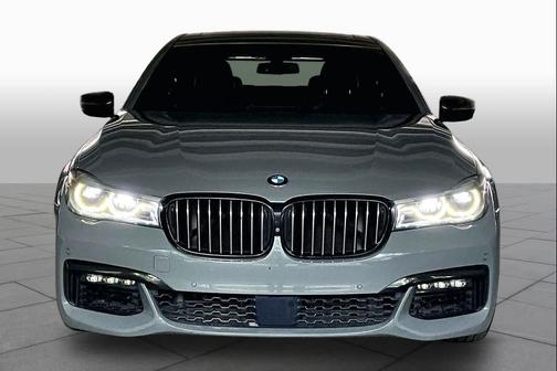 Arctic Gray Metallic 2018 BMW 750 I