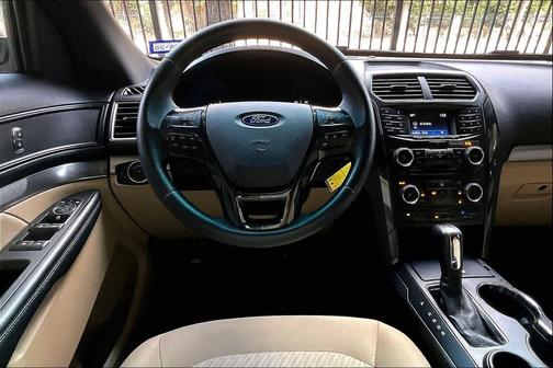 2016 Ford Explorer Base
