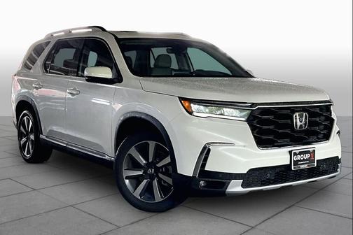 Platinum White Pearl 2025 Honda Pilot Touring 8-Passenger