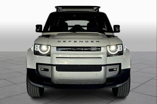2025 Land Rover Defender 110 P300