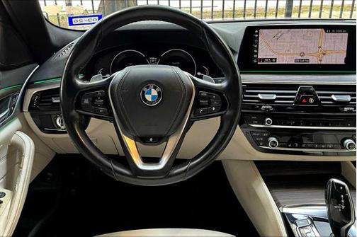 2019 BMW 530 530i