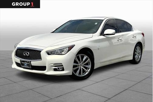 2015 INFINITI Q50 Premium