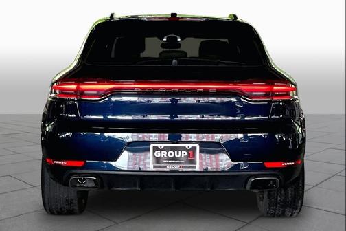 Night Blue Metallic 2021 Porsche Macan Macan