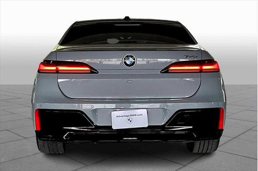 2023 BMW 740 i