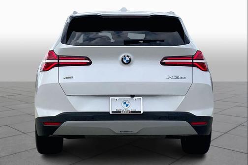 Mineral White Metallic 2025 BMW X3 30 xDrive