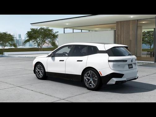 2025 BMW iX xDrive50