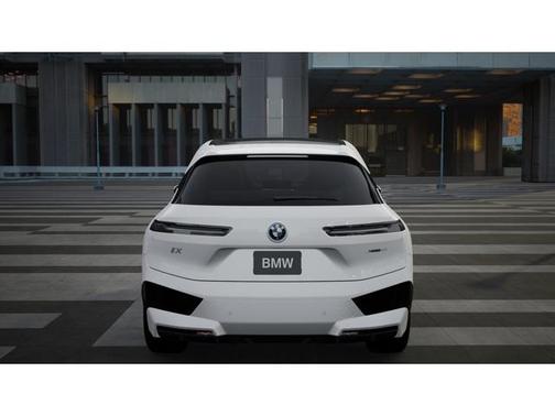 2025 BMW iX xDrive50