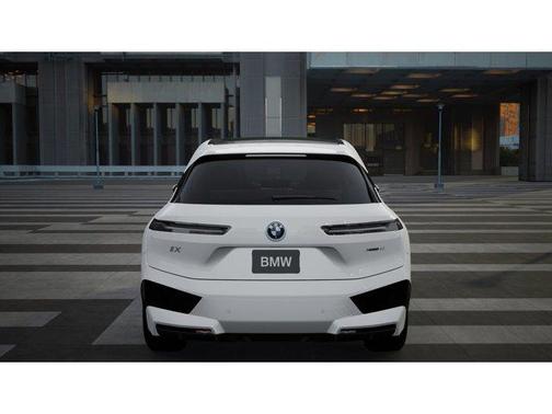 2025 BMW iX xDrive50