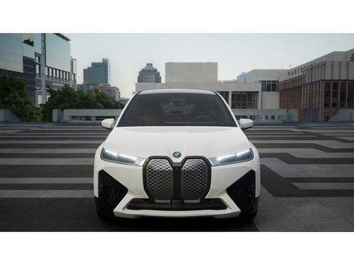 2025 BMW iX xDrive50