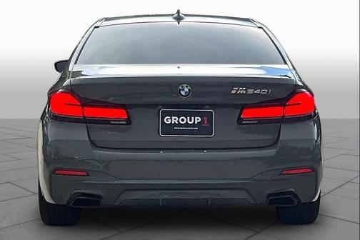 Bernina Grey Amber Effect Metallic 2021 BMW 540 540i